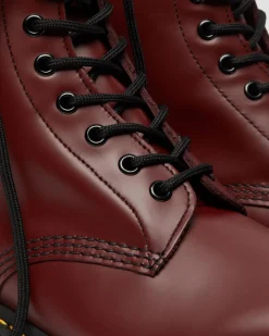 1460 Glattleder Schnürstiefel in Cherry Red