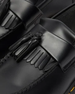 Adrian Yellow Stitch Glattleder Tassle Loafer in Schwarz