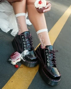 Buzz 5-Ösen Distressed Lackleder Schuhe in Schwarz