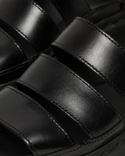 Clarissa II Brando in Schwarz