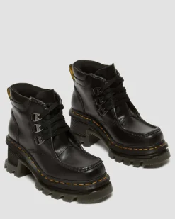 Corran 3-Ösen Atlas Leder Stiefel mit Absatz in Schwarz