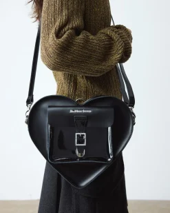 Herzförmige Ledertasche in Schwarz