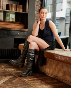 Kasey Virginia Leder kniehohe Absatzstiefel in Schwarz