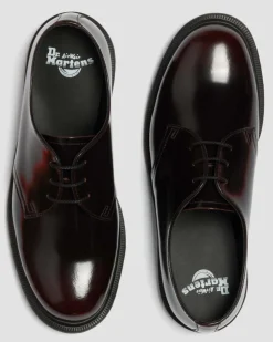 Mayfare Rub Off Leder Schuhe in Cherry Red
