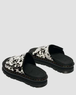 Zebzag Dalmatian Hair On Leder Plateau Slides in Creme & Schwarz